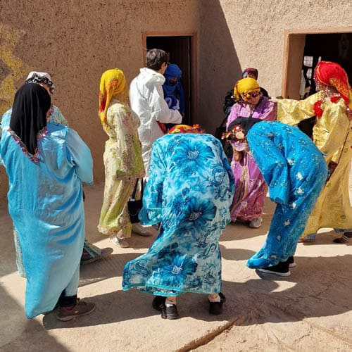 viajes-en-grupo-a-marruecos-trajes-bereber