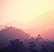 viajes-a-la-india-en-grupo-temple-rishikesh